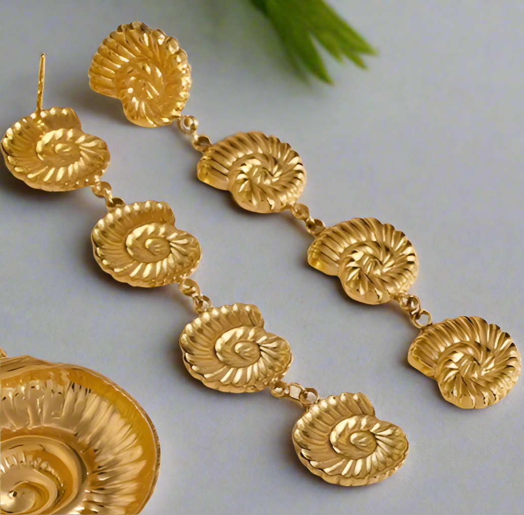 Concha Playera Earrings